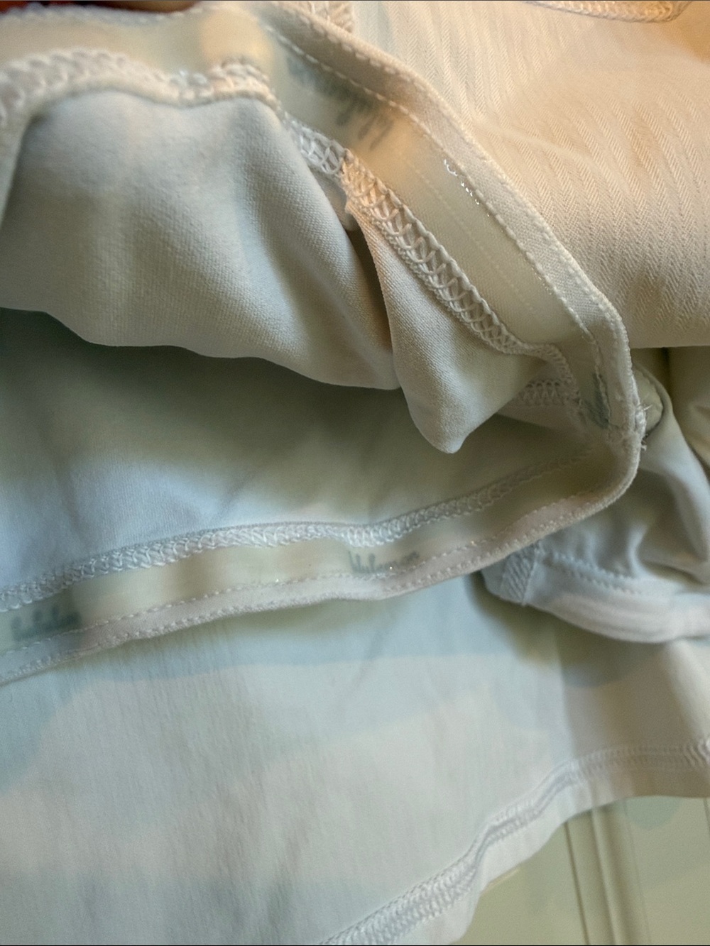lululemon athletica pacesetter skirt White Size 6 Tiered Pleated Athletic Skirt - Picture 3 of 4